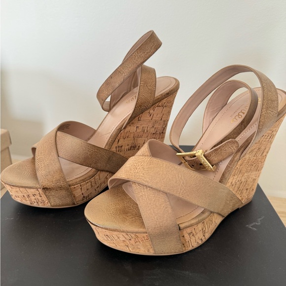 Charles David Aleck wedge sandal, Cognac size 7.5 - Picture 3 of 5